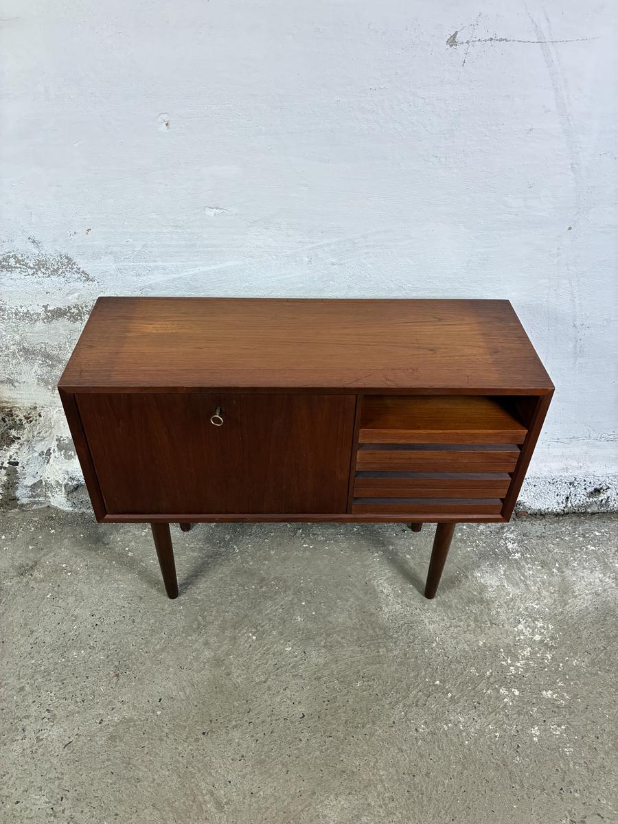 Small teak sideboard 80x64x28