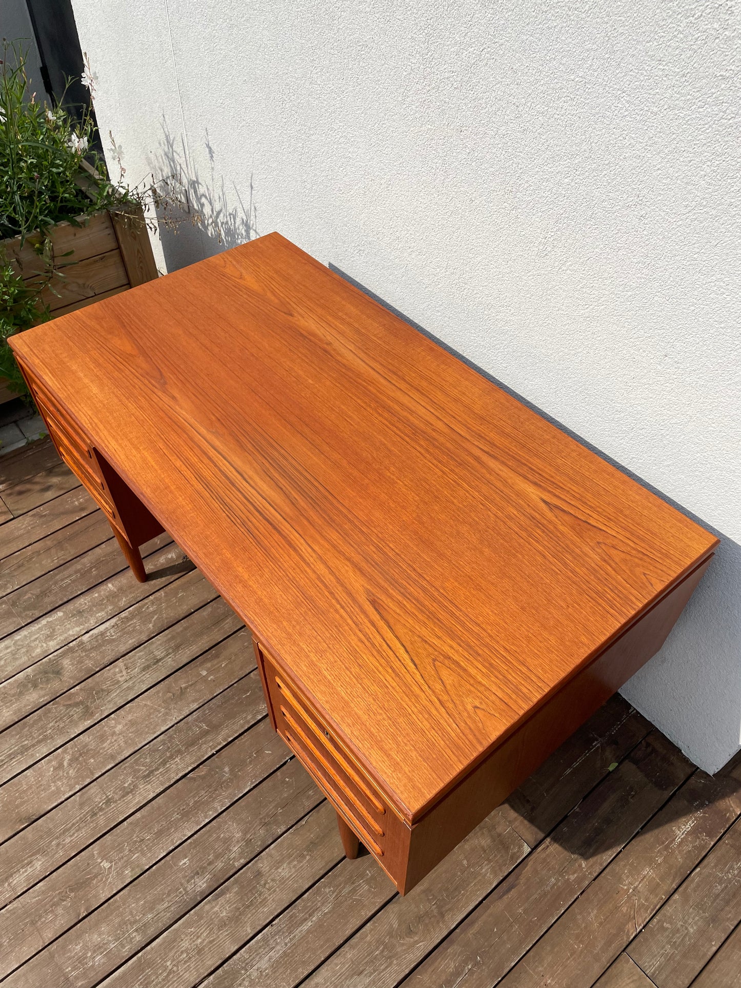AP MØBLER Svenstrup writing desk