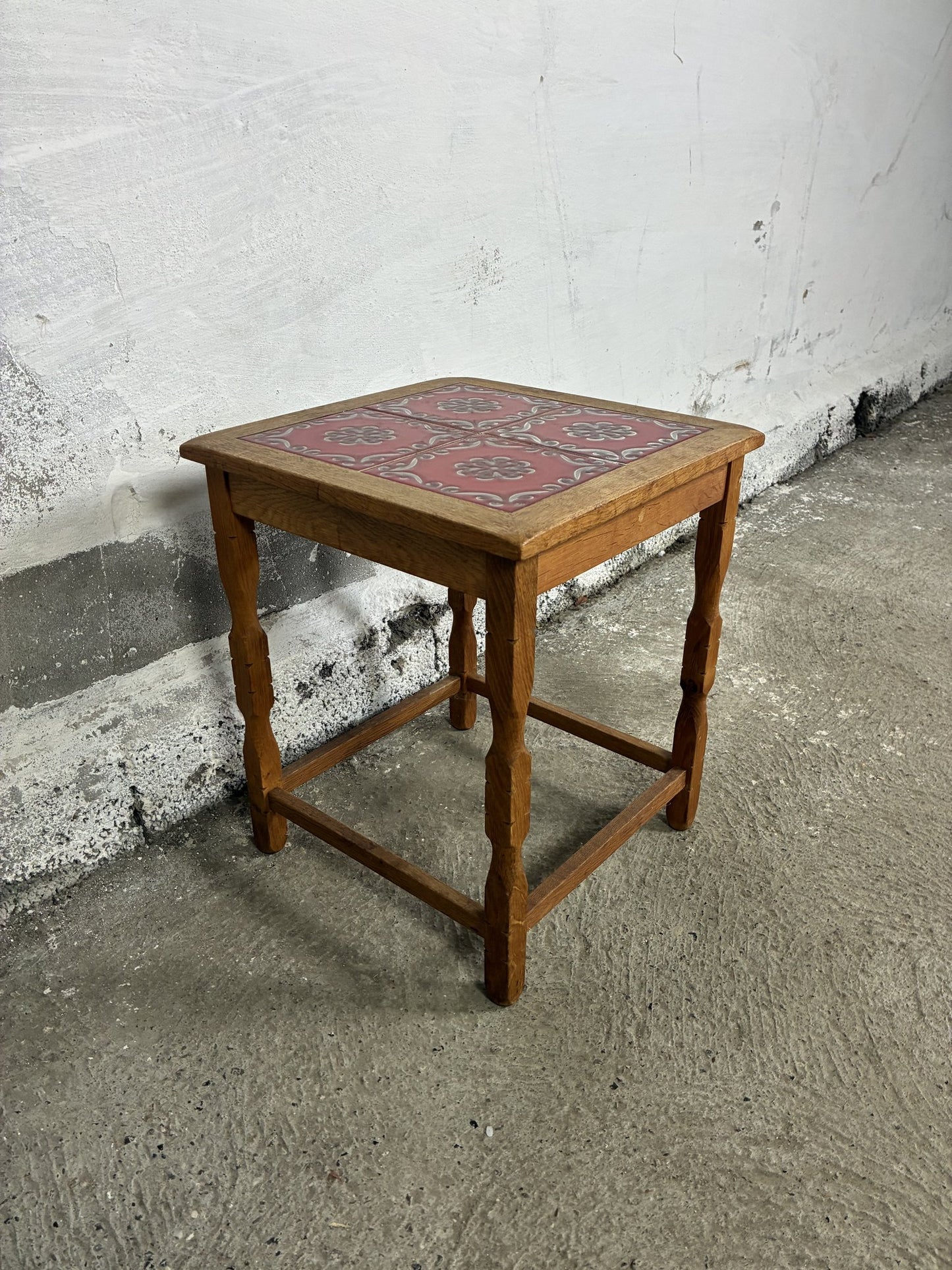 Oak side table 37x37x44