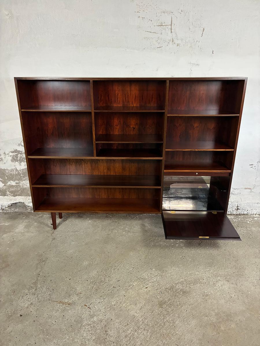 Large rosewood bookcase by Oman jun 179x140x29