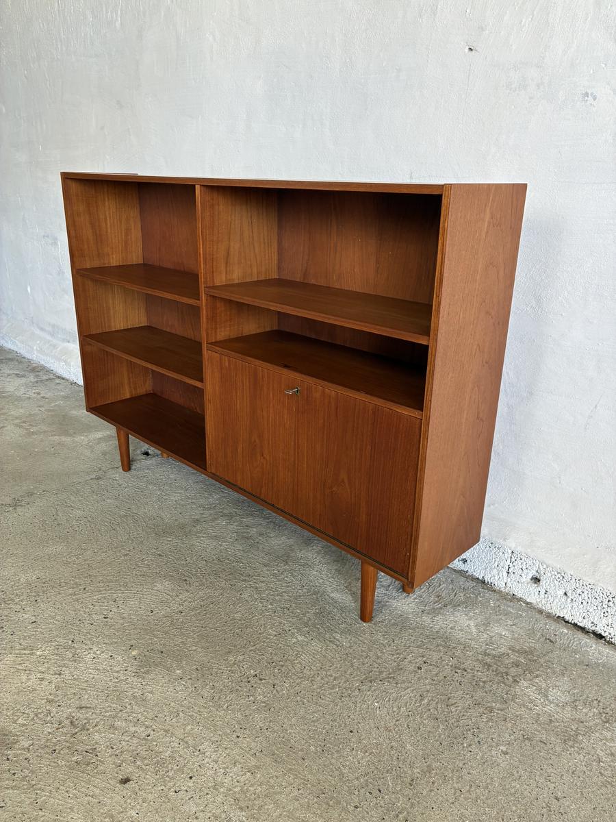 Teak bookcase 150x105x28