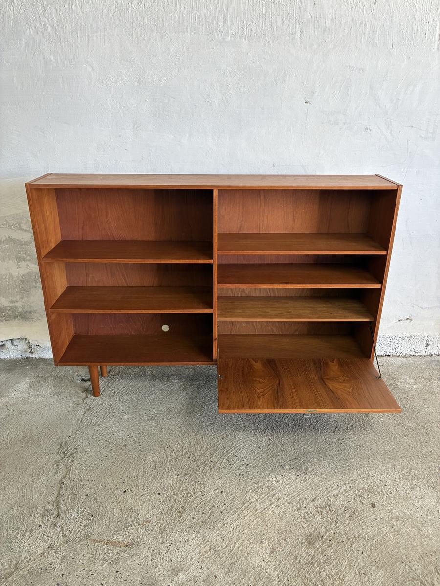 Teak bookcase 150x105x28