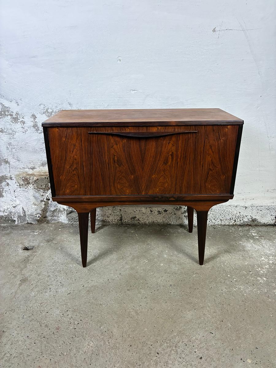 Rosewood sideboard/cabinet 80x71x35