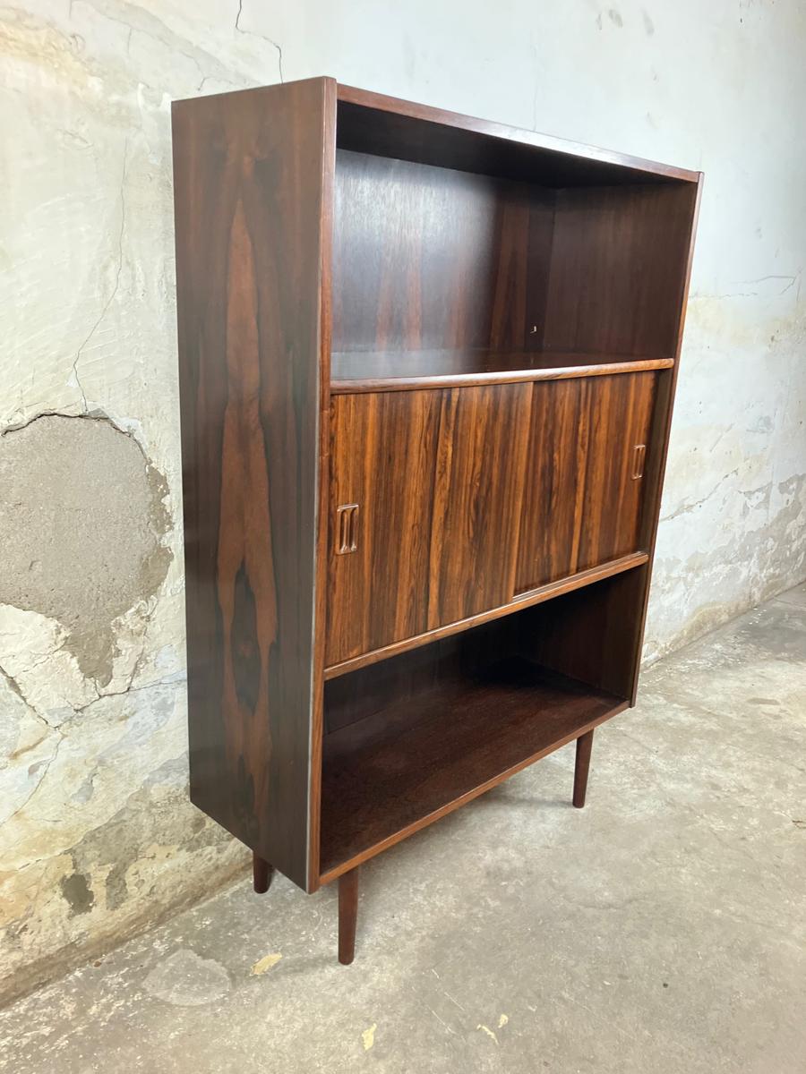 Rosewood bookcase/cabinet 124x87x30