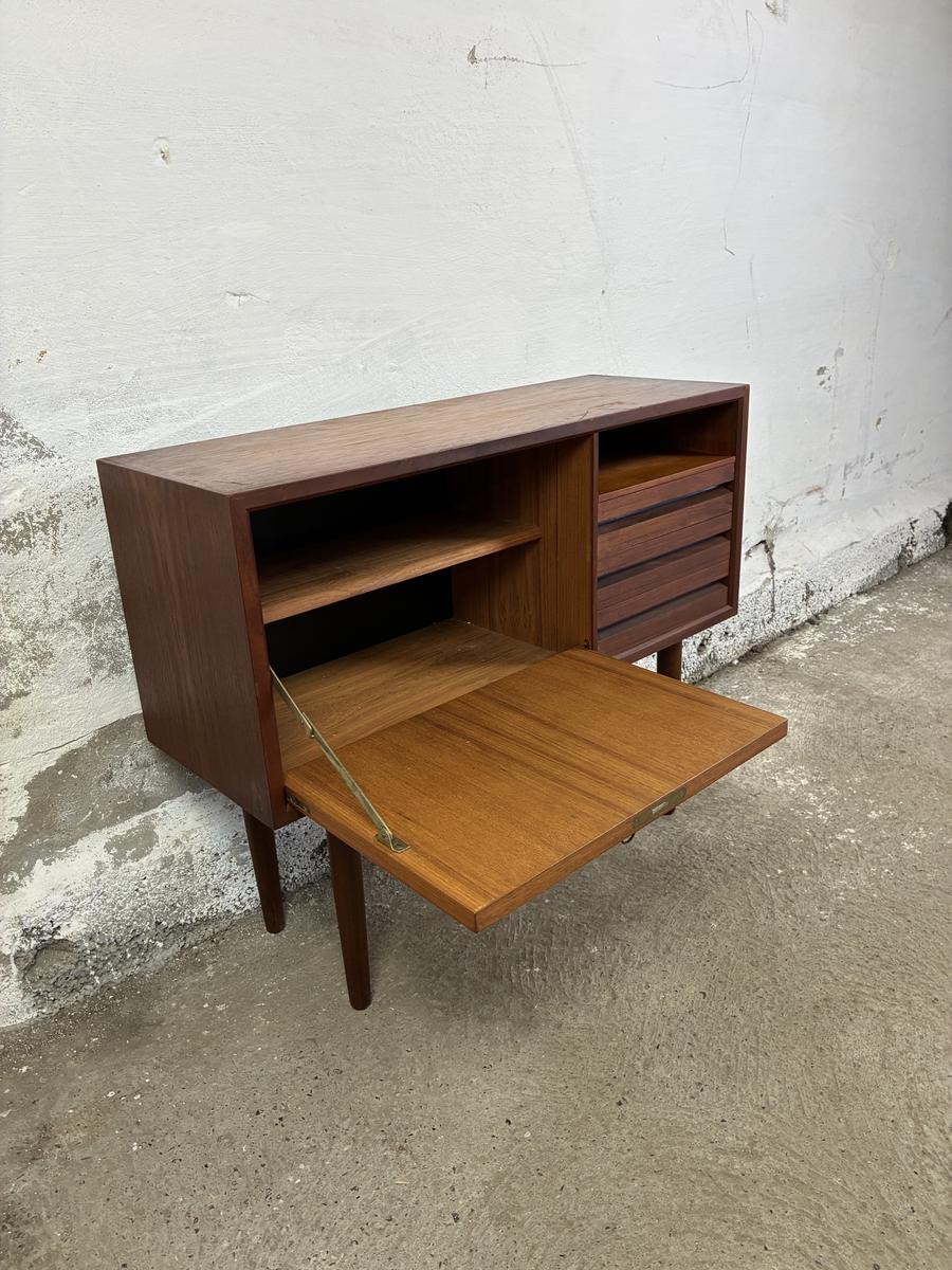 Small teak sideboard 80x64x28