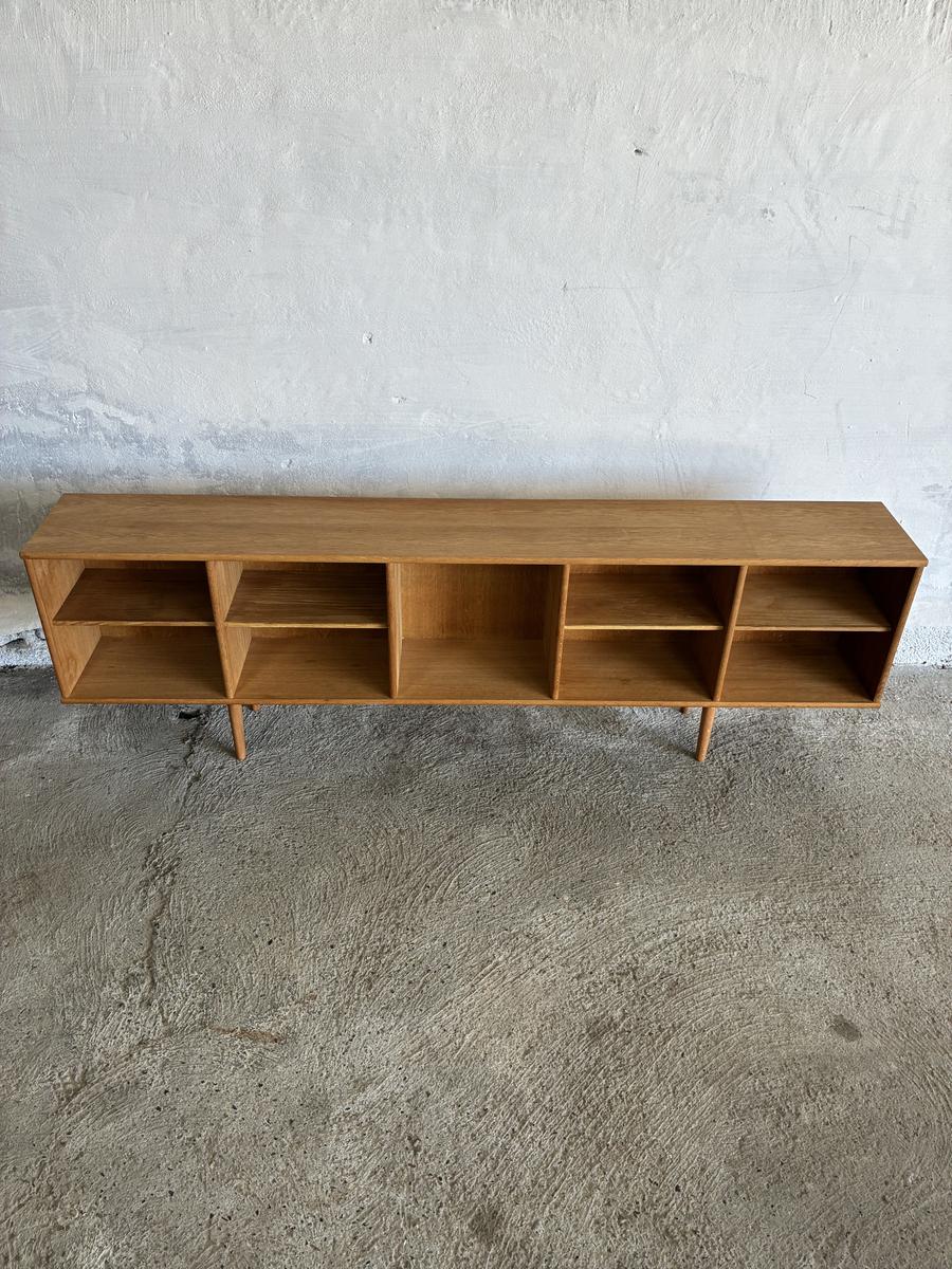 Low Oak sideboard/bookcase 198x63x29