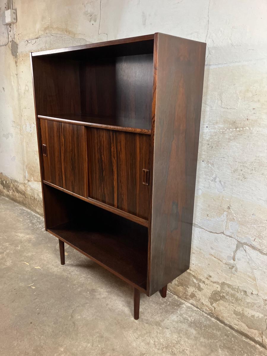 Rosewood bookcase/cabinet 124x87x30