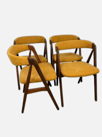 Thomas Harlev chairs