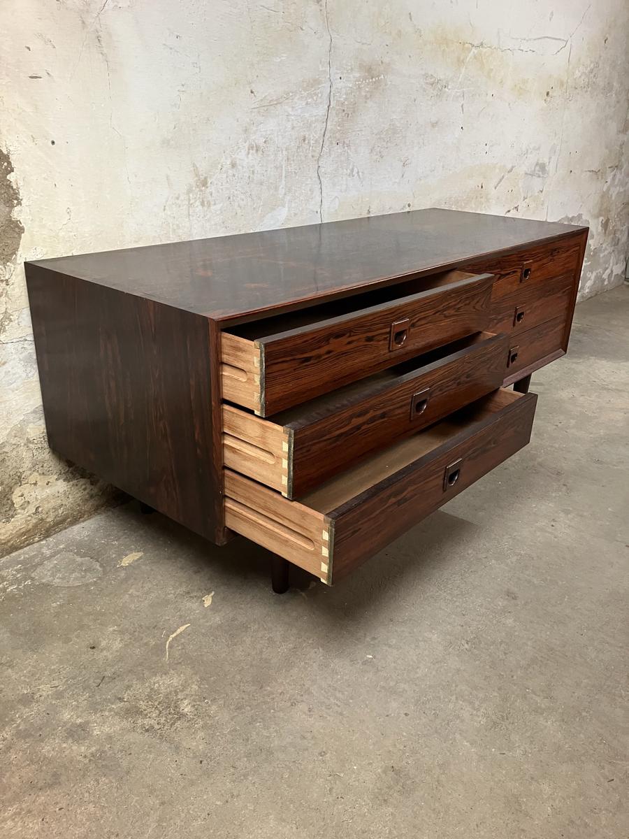 Low Rosewood sideboard by Brauer 135x57x50