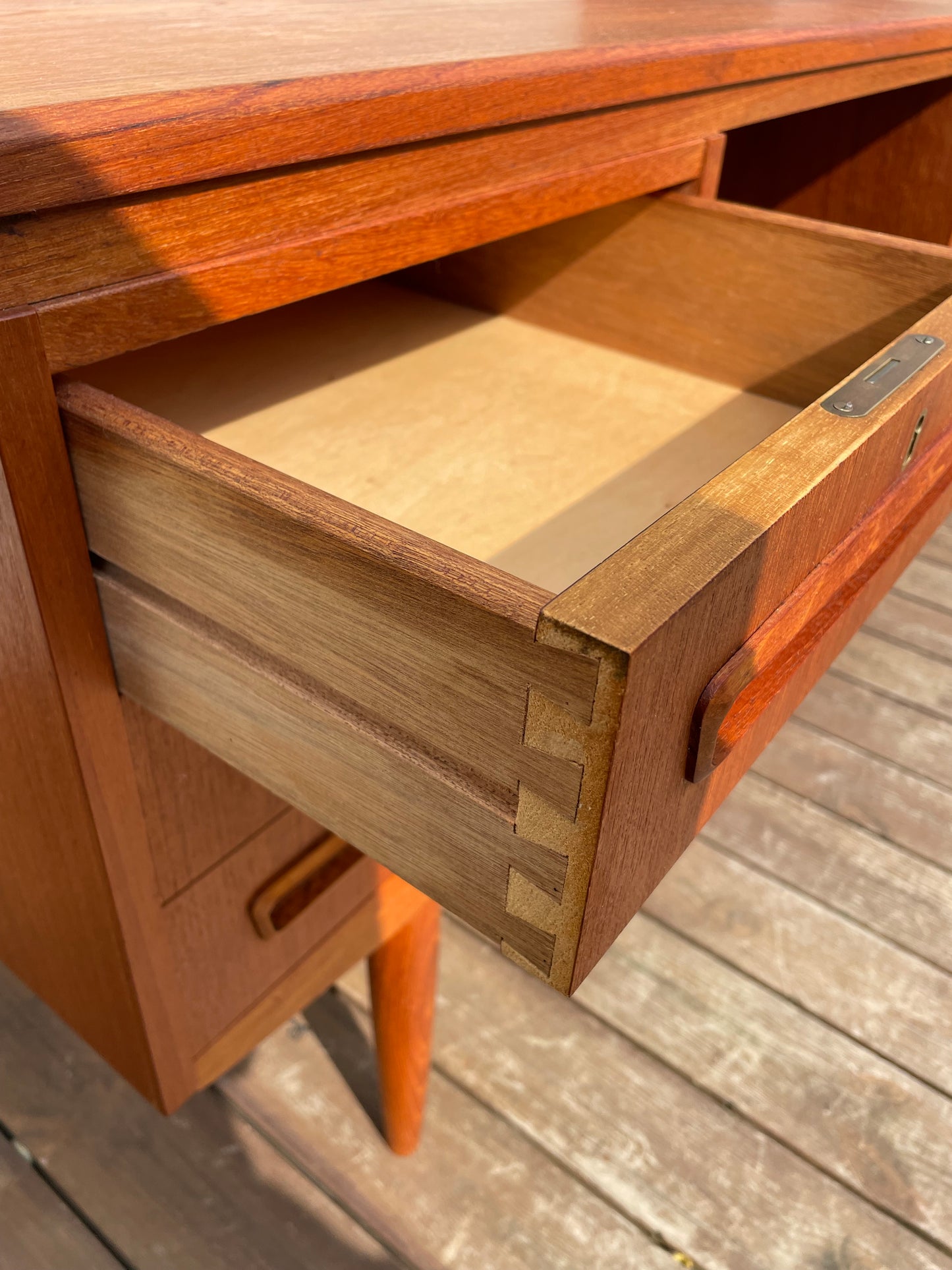 AP MØBLER Svenstrup writing desk