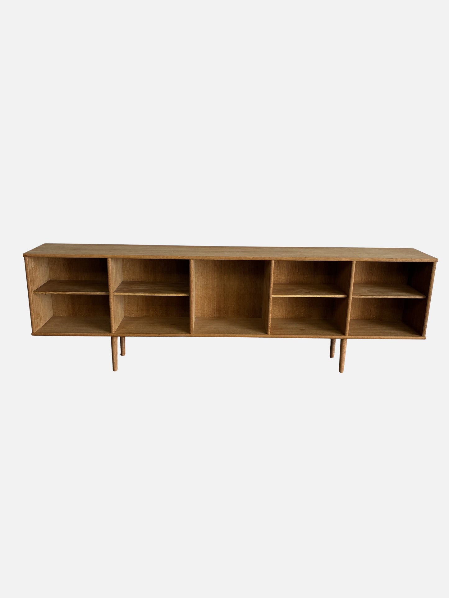 Low Oak sideboard/bookcase 198x63x29