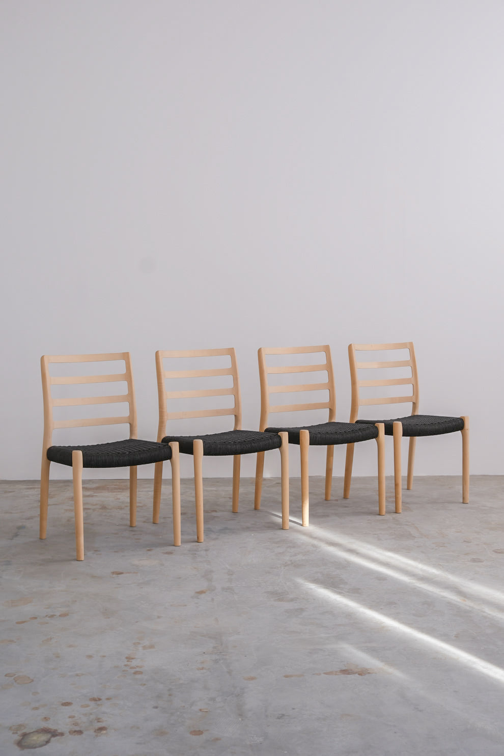 J.L. Møller model 68