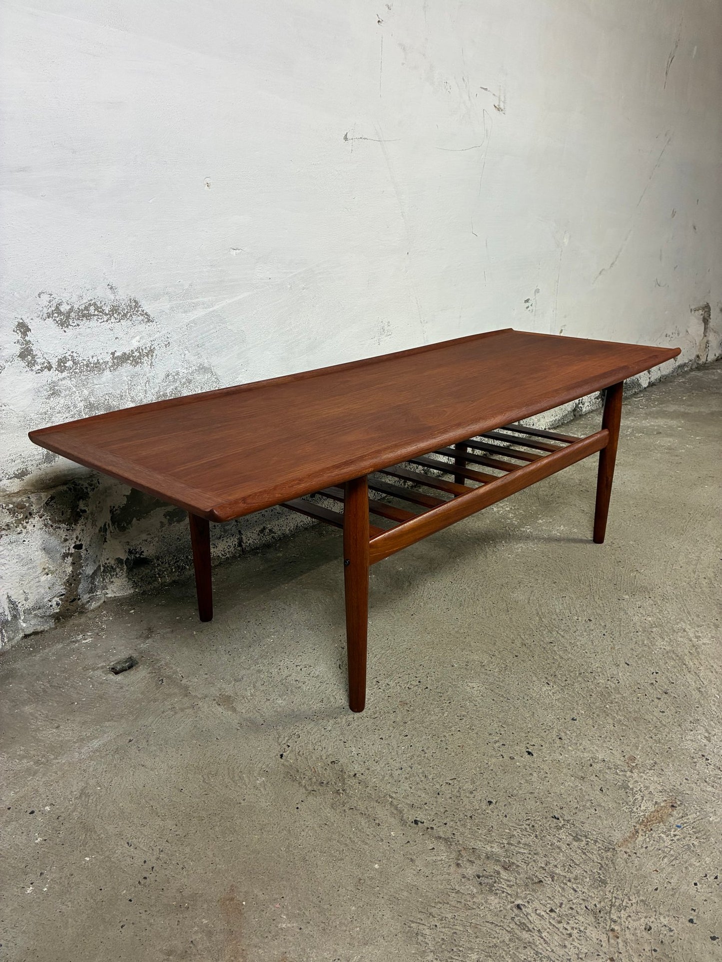 Teak Grethe Jalk coffee table 161x51x60