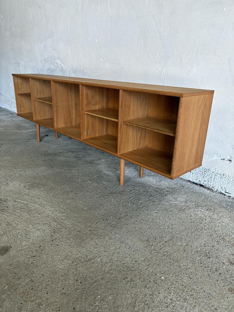 Low Oak sideboard/bookcase 198x63x29