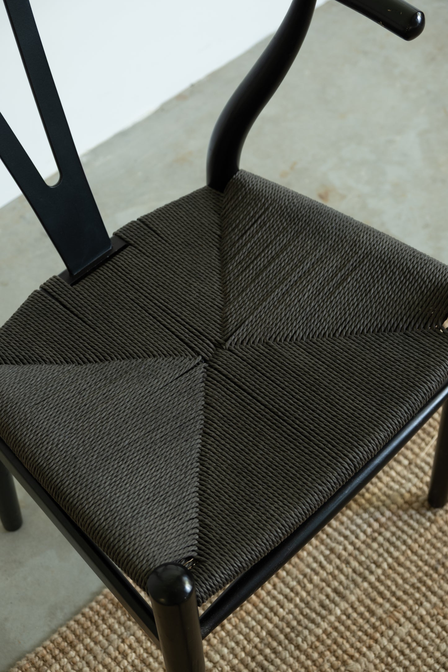 Y chair (in the style of)