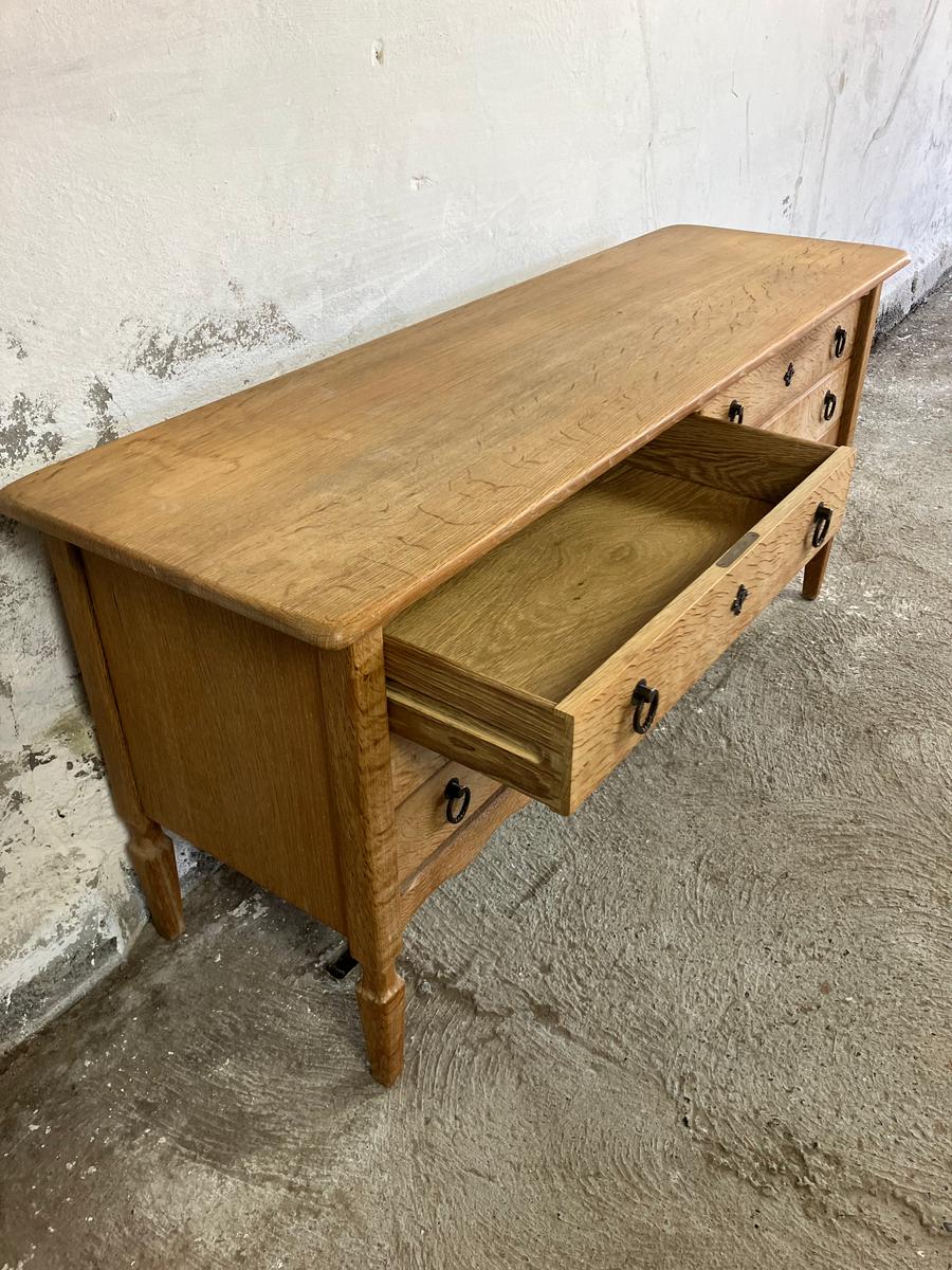 Low oak sideboard 140x63x43