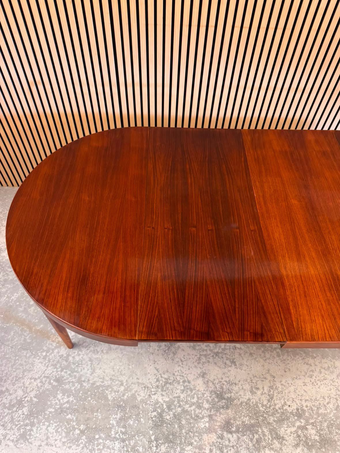 Villy Schou Andersen dining table