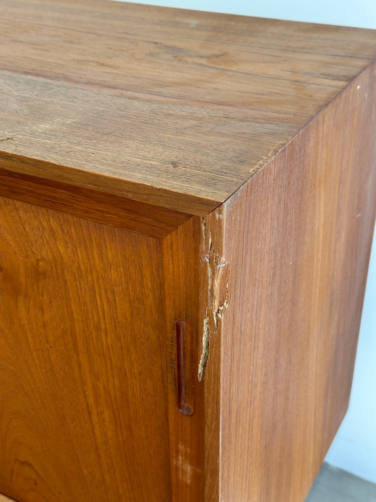 Small sideboard (damaged)
