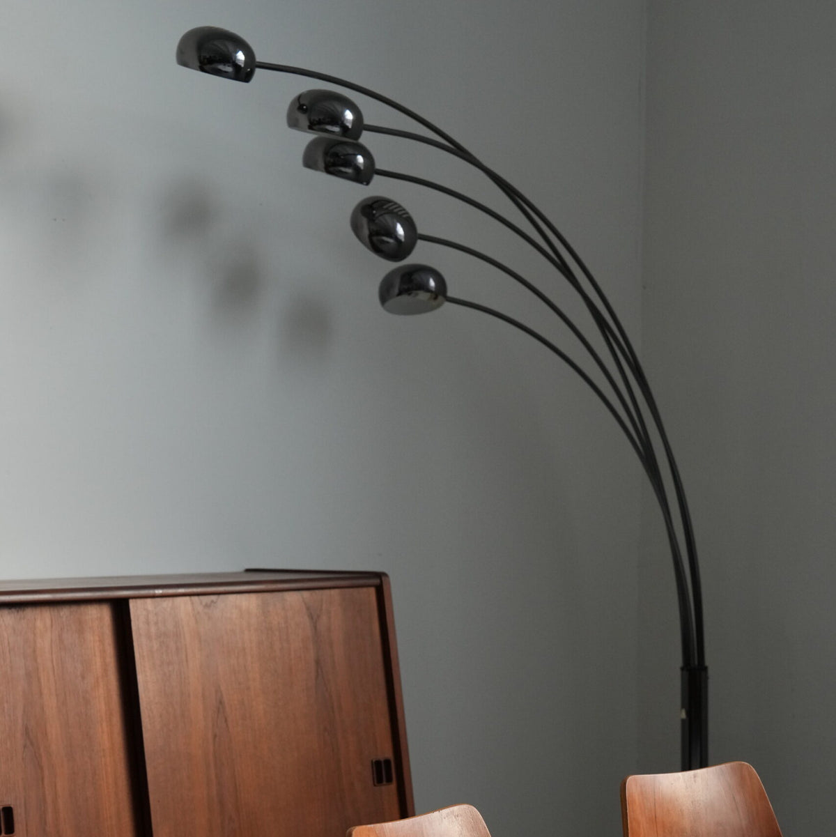 Floor lamp with five adjustable shades and marble base | Cottex, Sweden