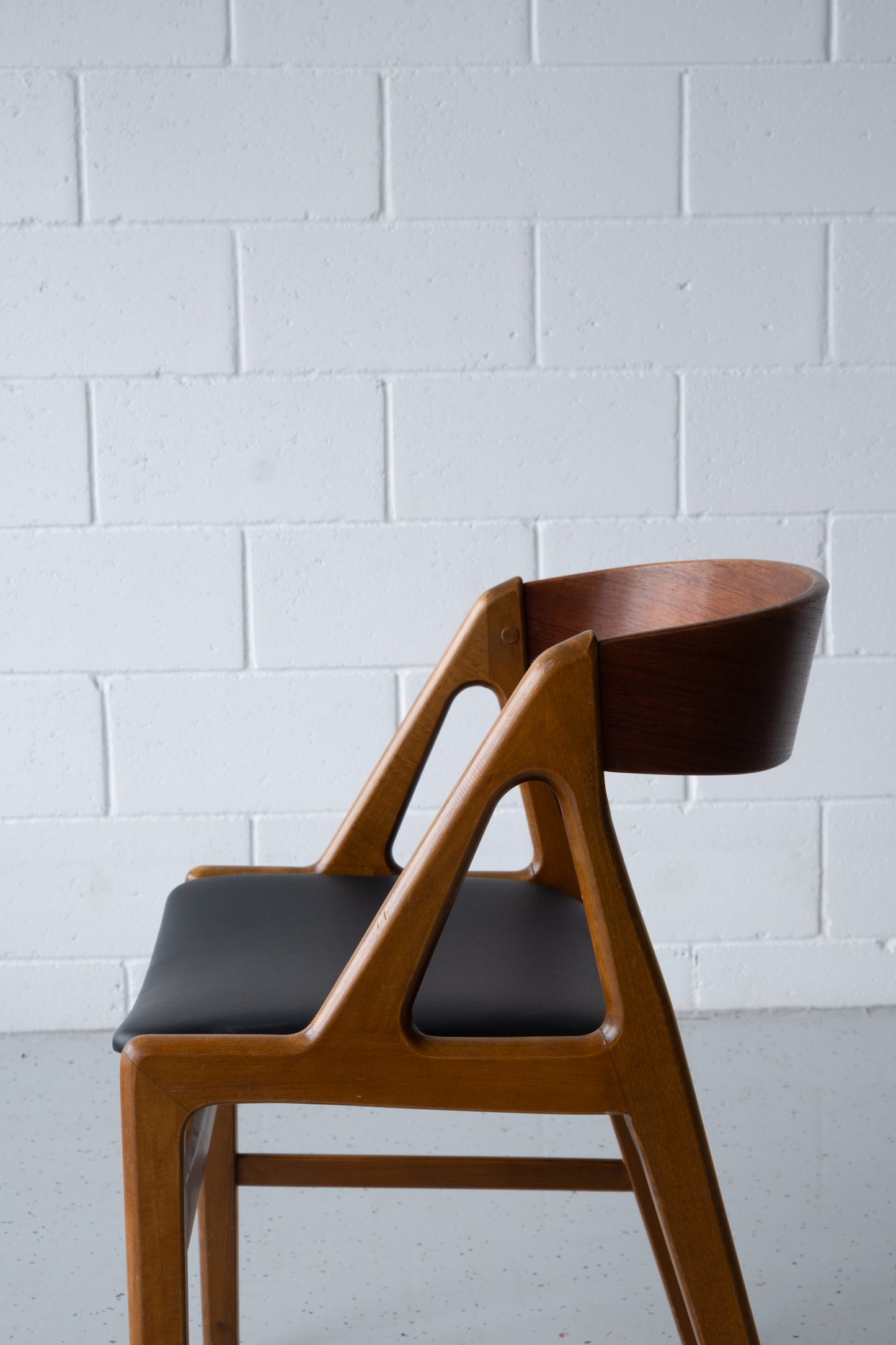 Henry Kjærnulf Chair