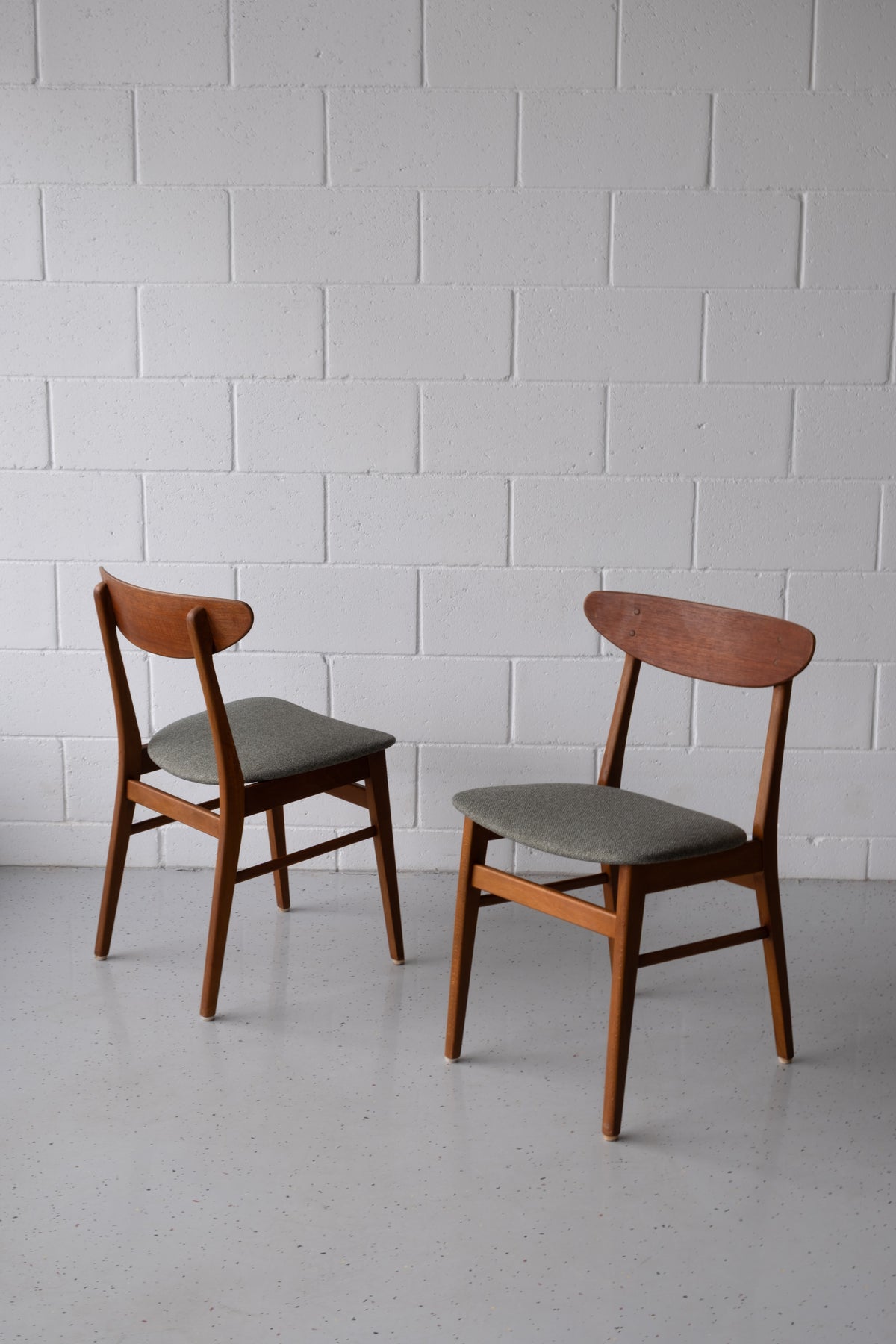 Farstrup no.210 chairs, Thomas Harlev 1950s