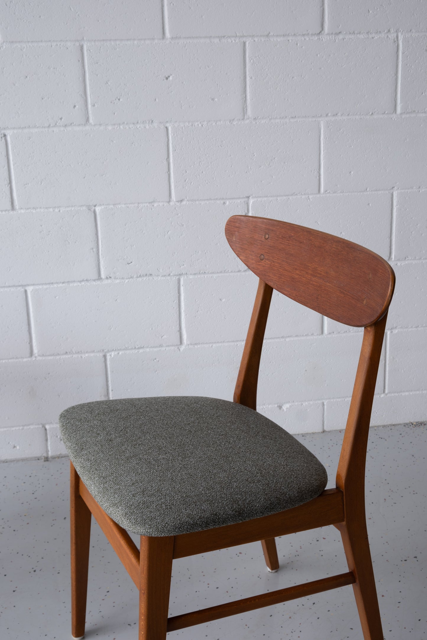 Farstrup no.210 chairs, Thomas Harlev 1950s
