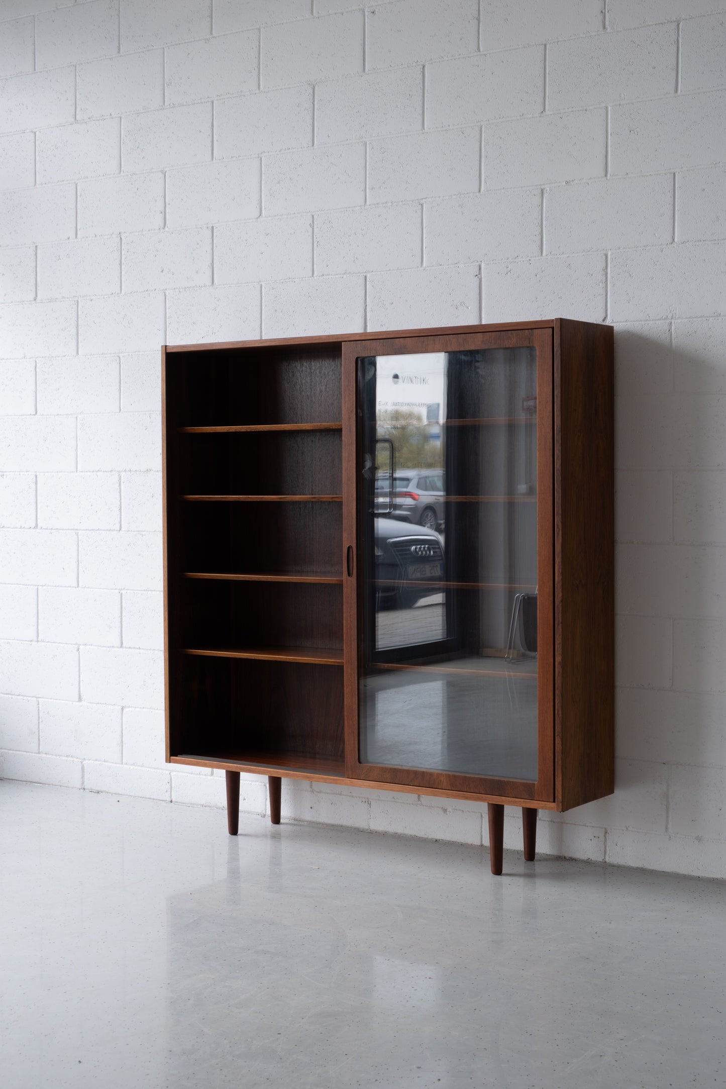 Poul Hundevad vitrine, rosewood
