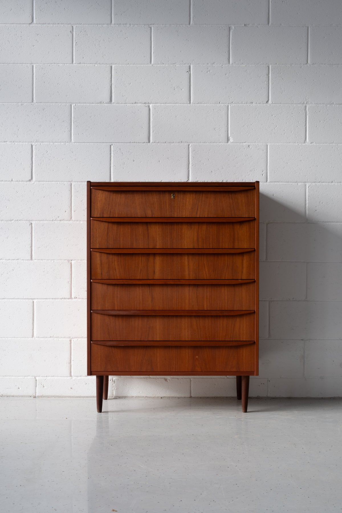 Teak chest of drawers