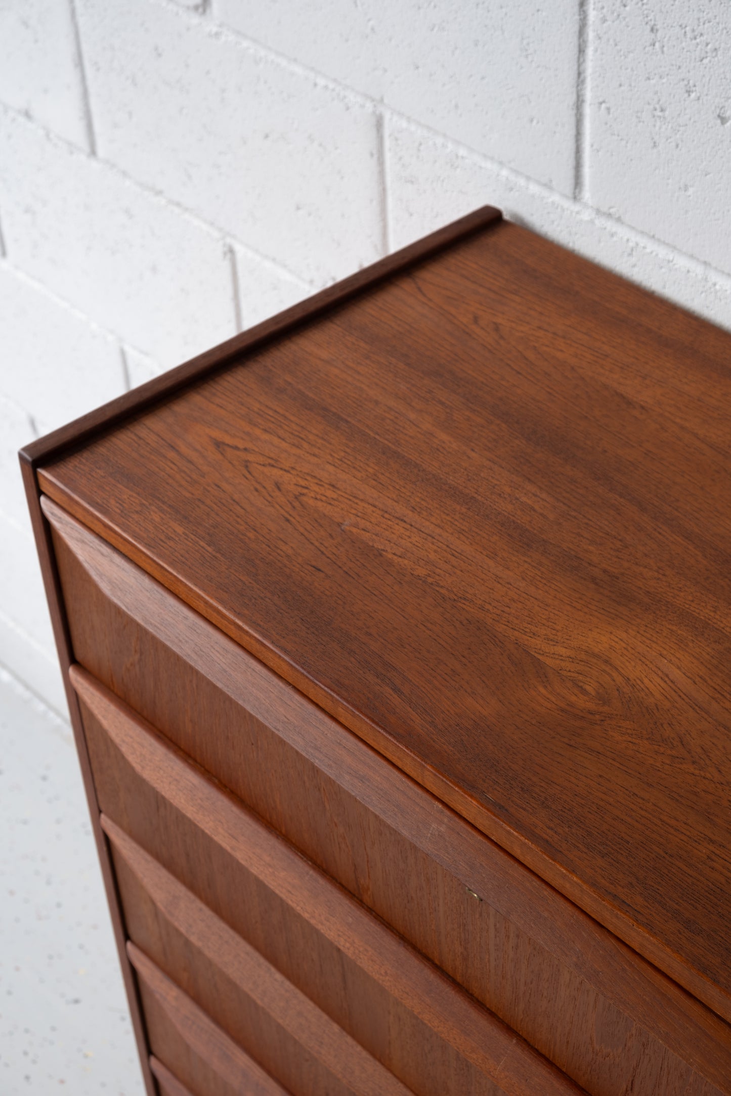 Teak chest of drawers