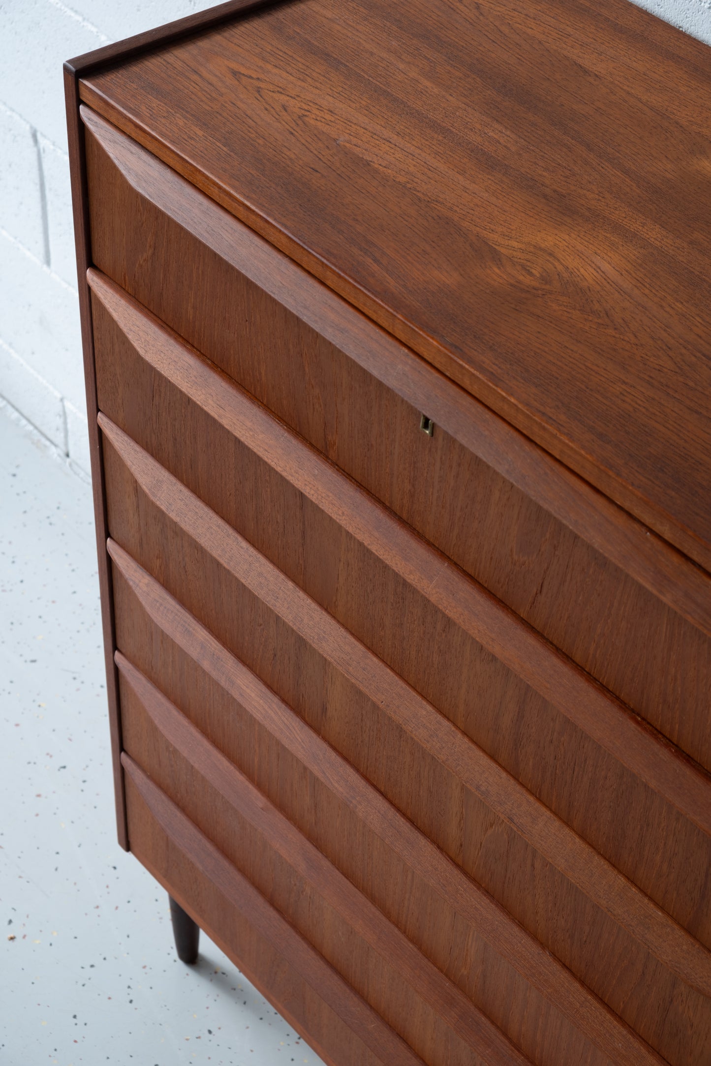 Teak chest of drawers