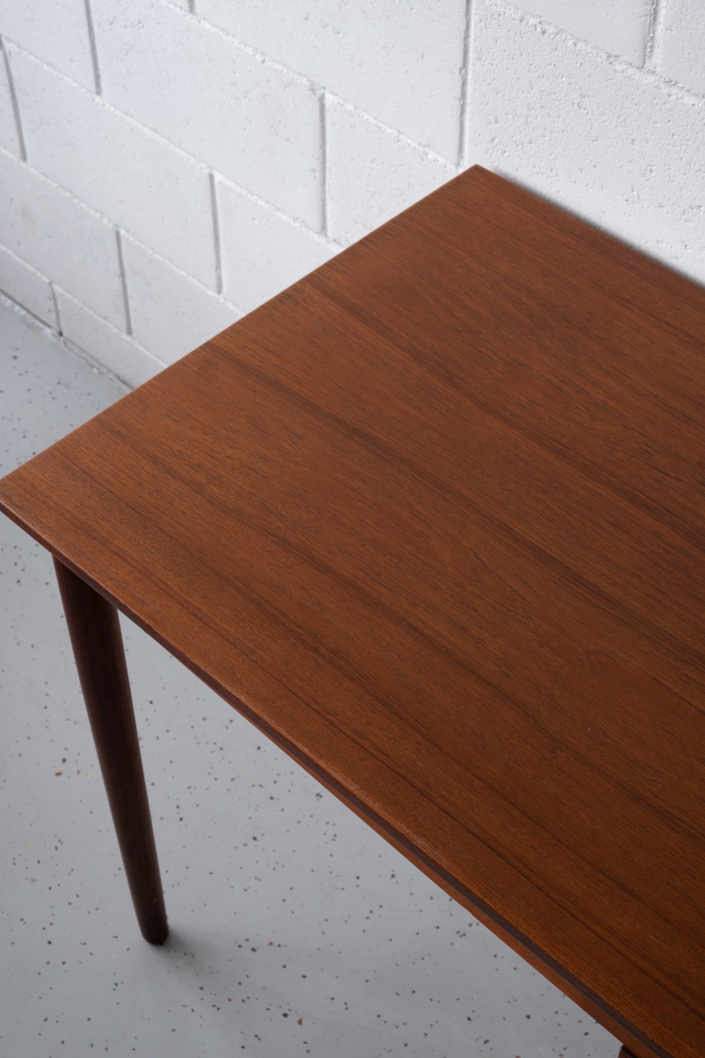 Leaf-drop desk with extension