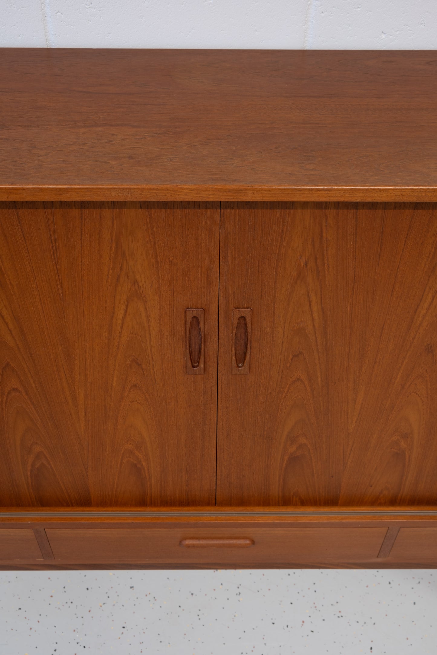 Danish high sideboard with bar
