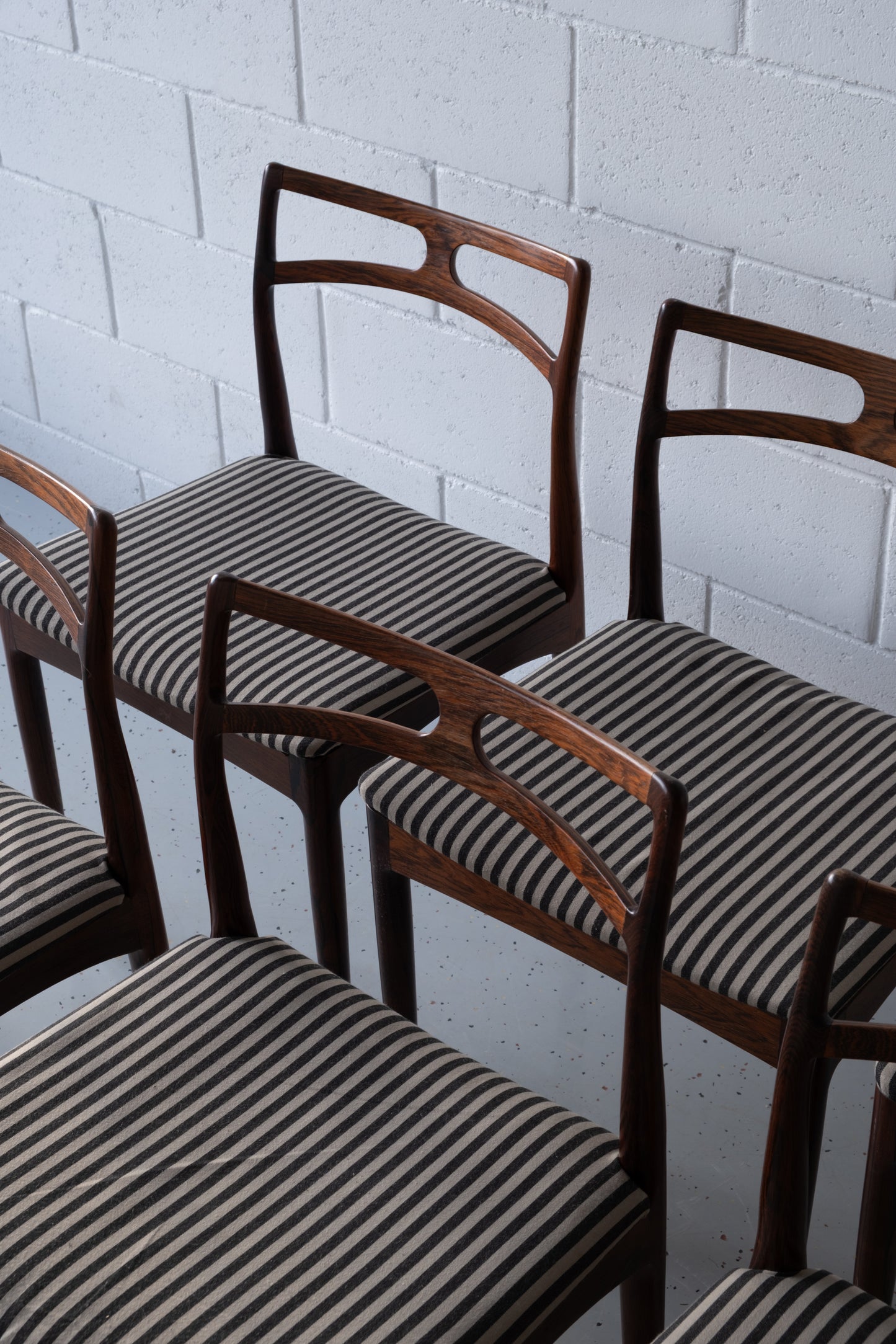 Set of 6 Rosewood Johannes Andersen Chairs