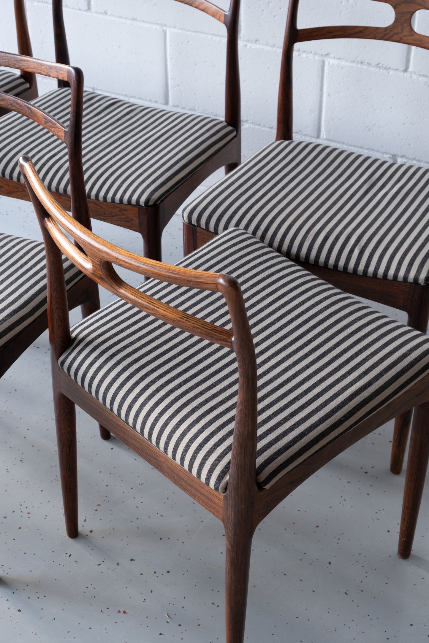 Set of 6 Rosewood Johannes Andersen Chairs