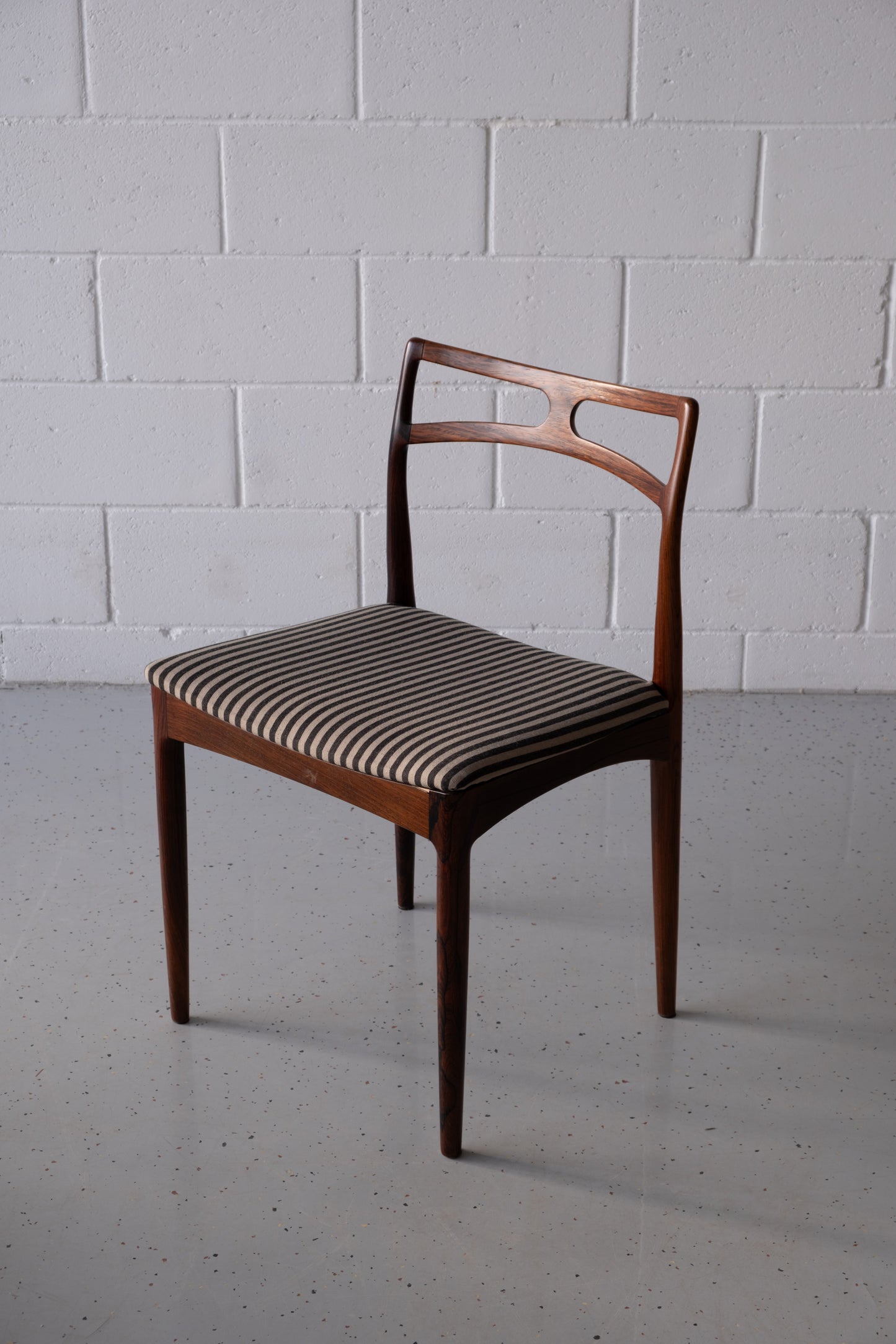 Set of 6 Rosewood Johannes Andersen Chairs