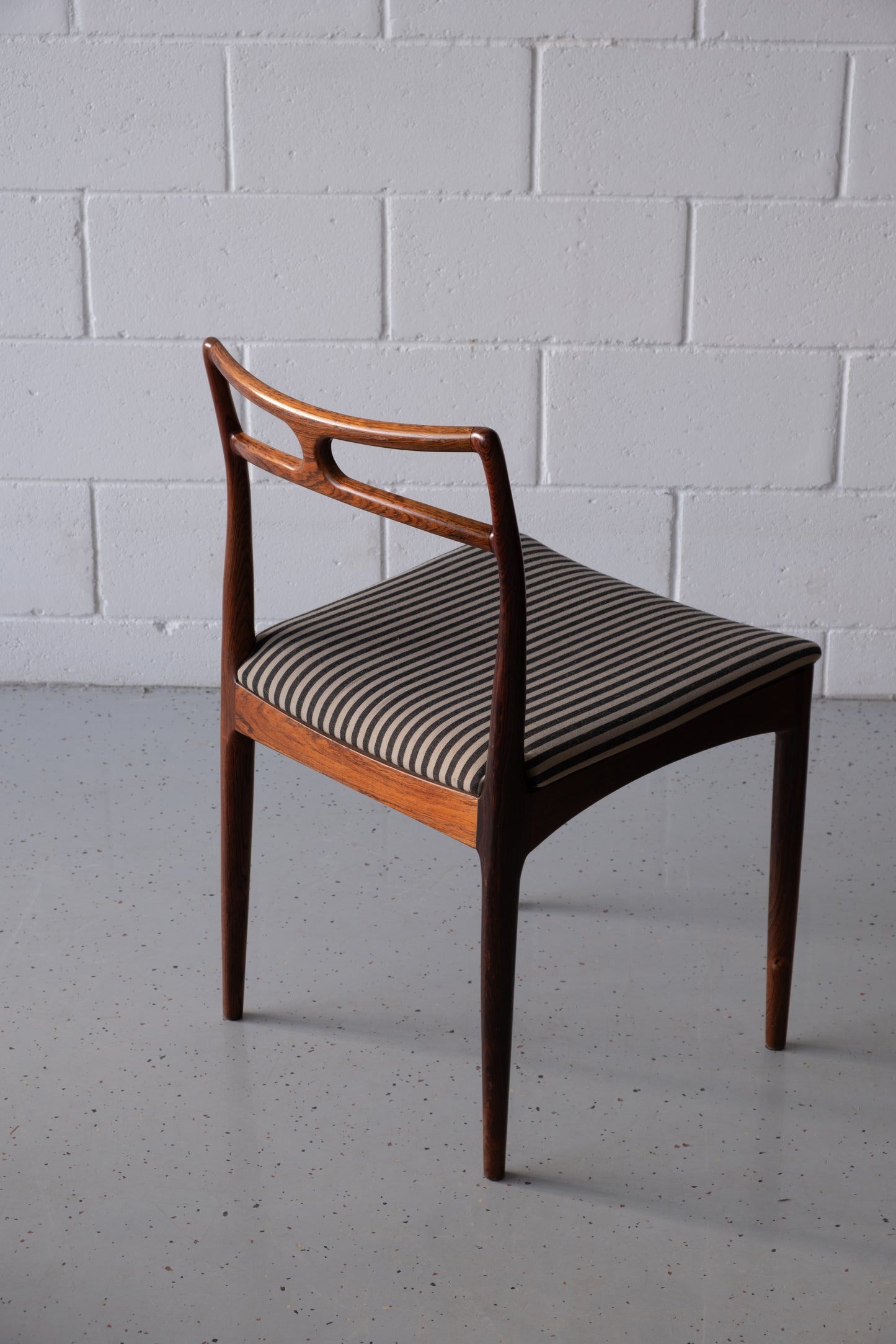 Set of 6 Rosewood Johannes Andersen Chairs