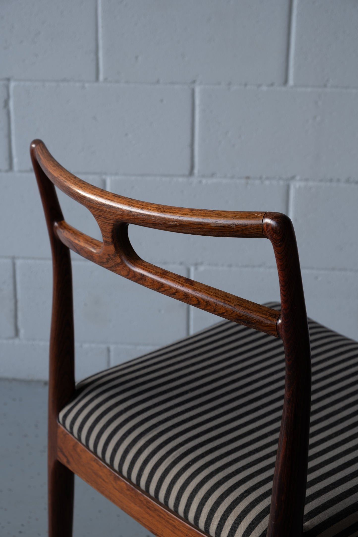 Set of 6 Rosewood Johannes Andersen Chairs