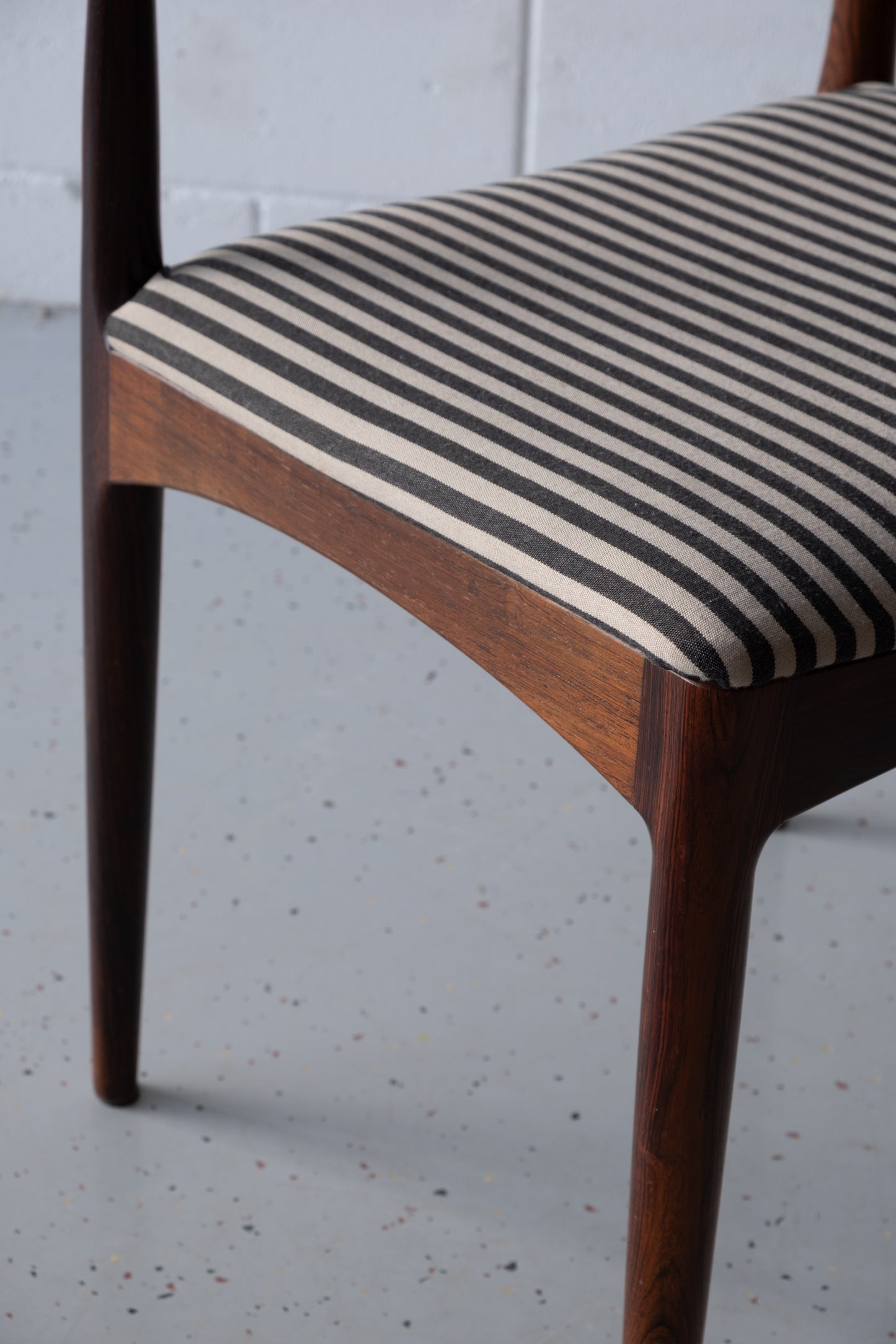 Set of 6 Rosewood Johannes Andersen Chairs