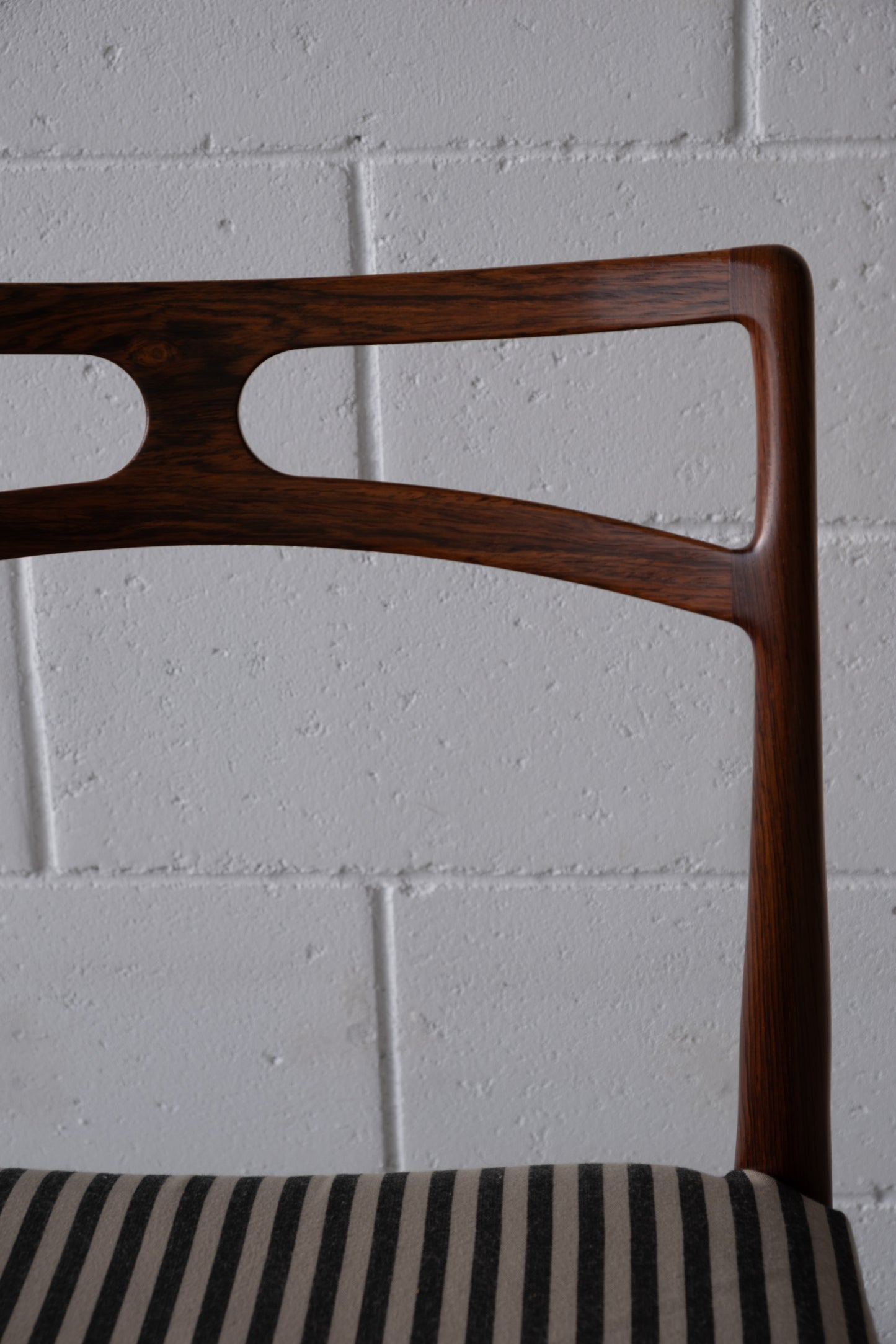 Set of 6 Rosewood Johannes Andersen Chairs