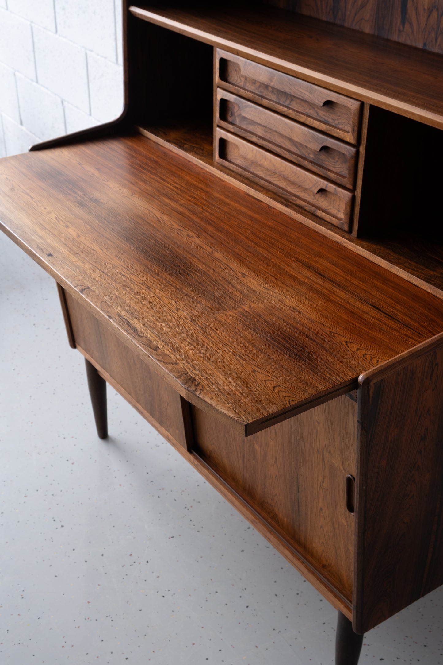 Rosewood Bookcase, BRDR. larsens mobelfabrik