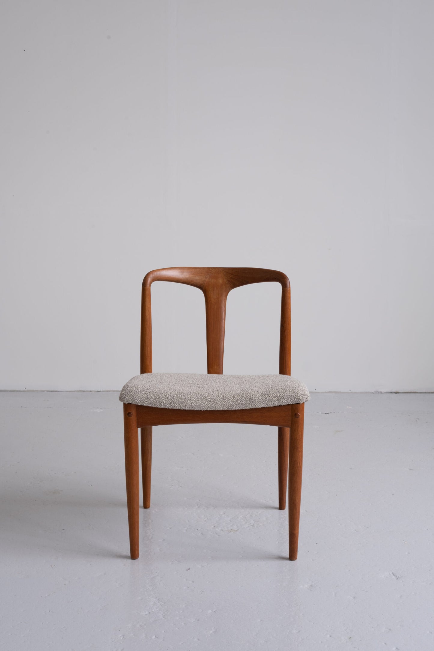 Johannes Andersen chairs [reserved]