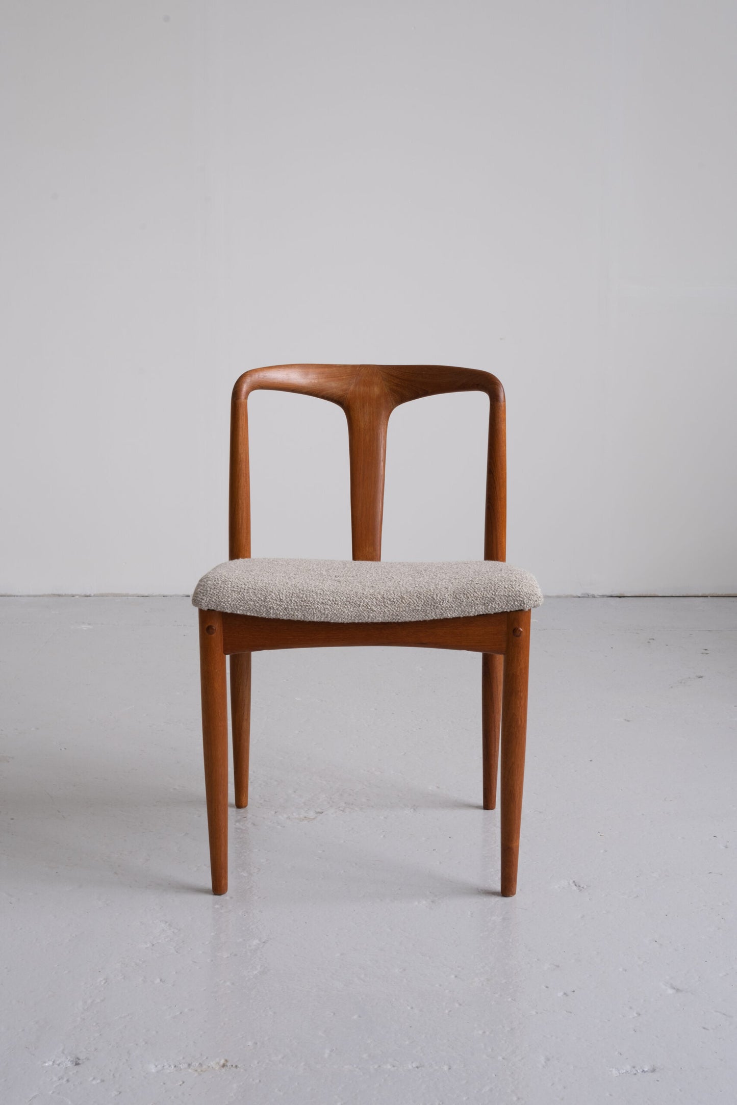 Johannes Andersen chairs [reserved]