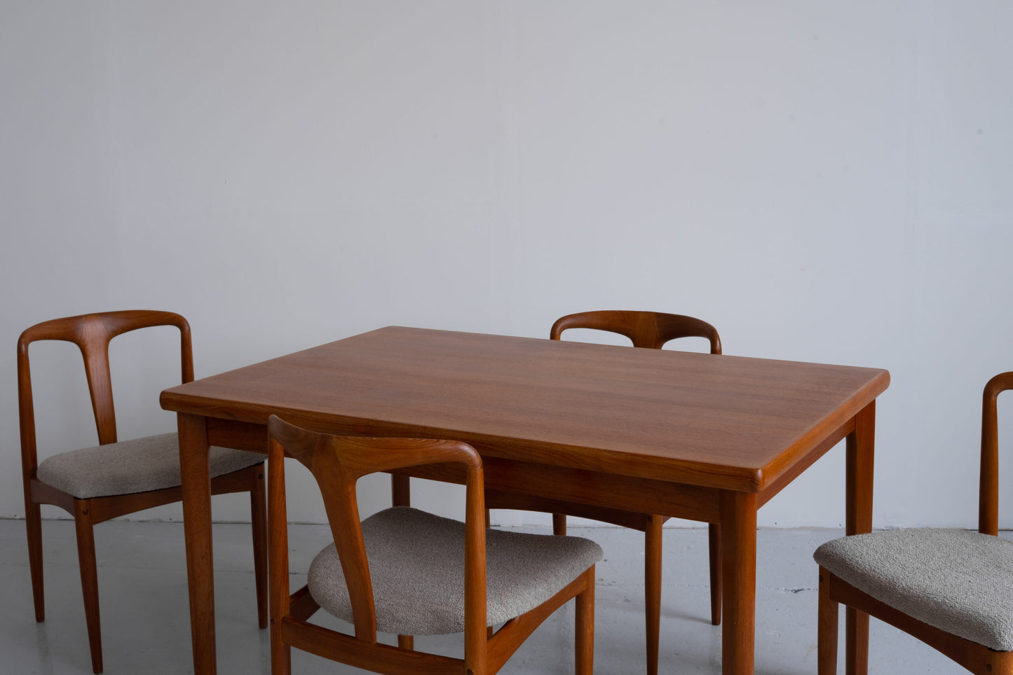 Johannes Andersen chairs [reserved]