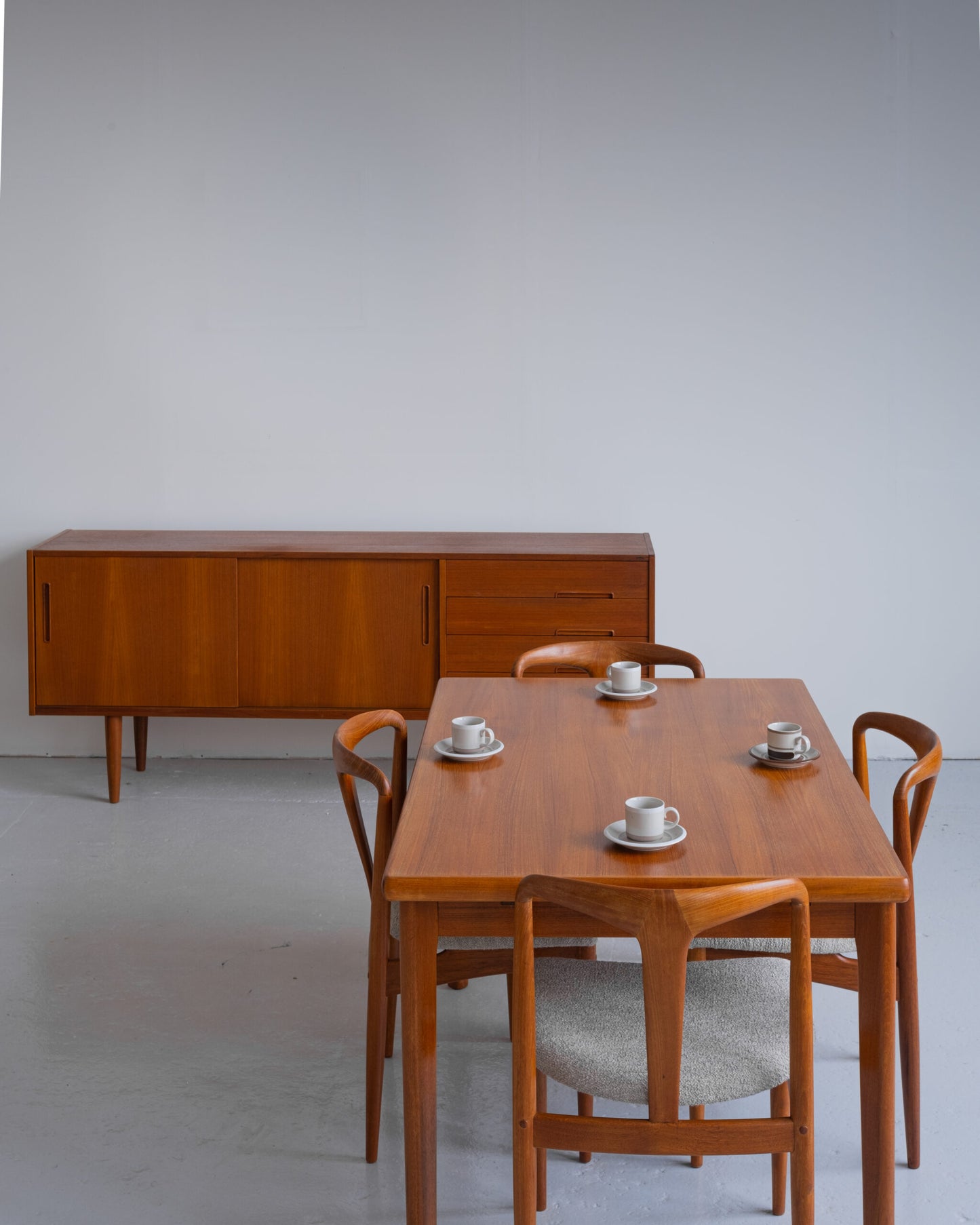 Nils Jonsson sideboard