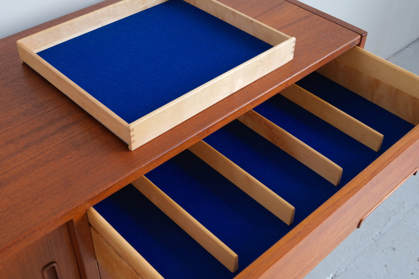 Nils Jonsson sideboard