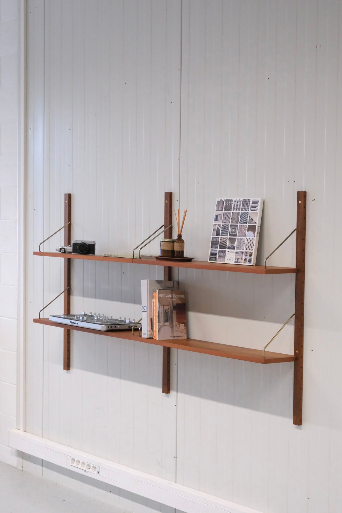 Poul Cadovius Royal Wall System
