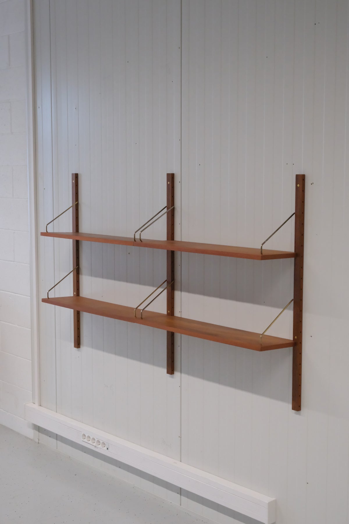 Poul Cadoviuse Royal Wall System