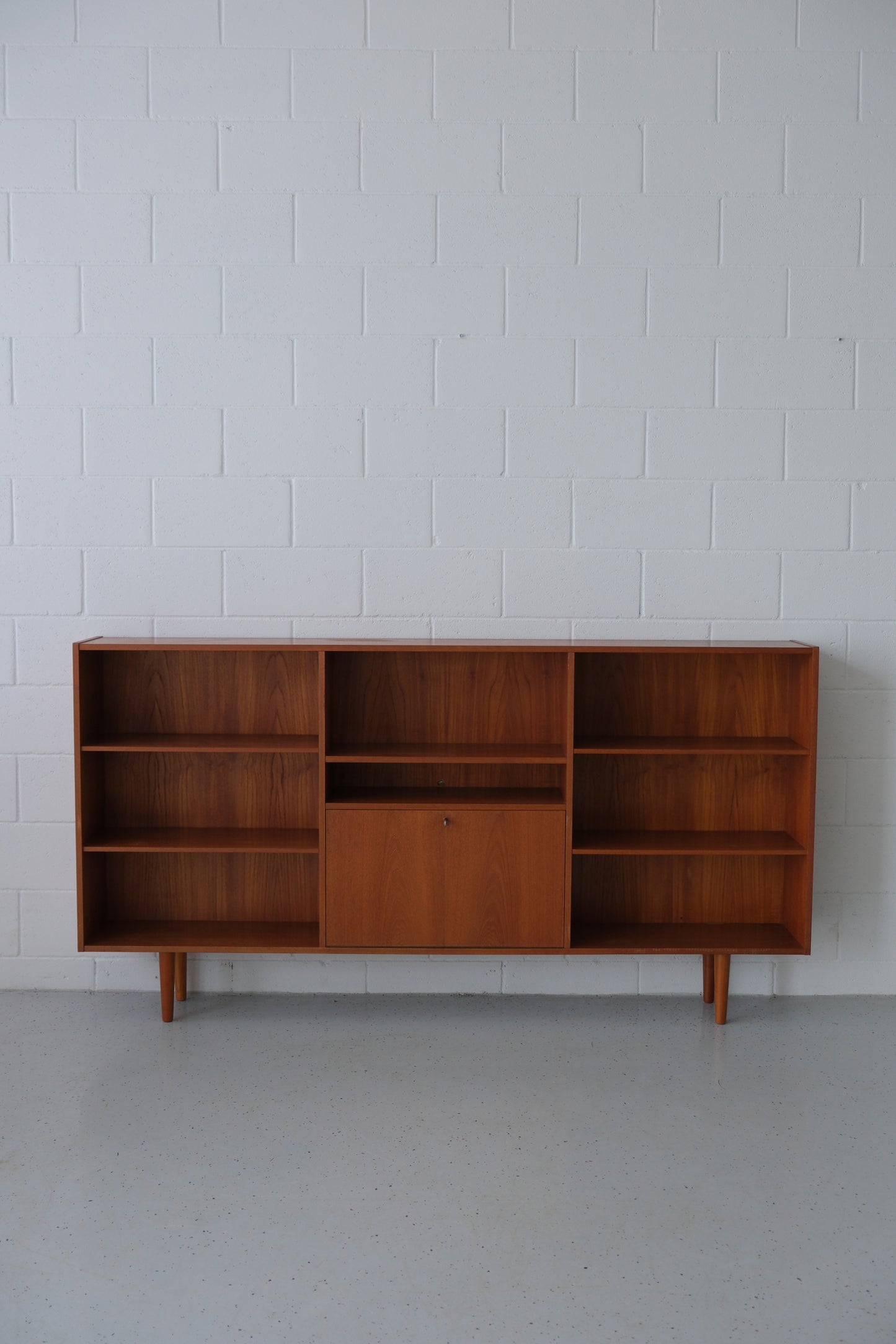 Teak bookcase with bar (unrestored)