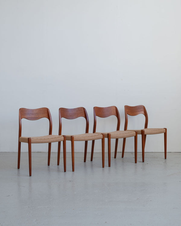 [reserved] Møller 71 chairs
