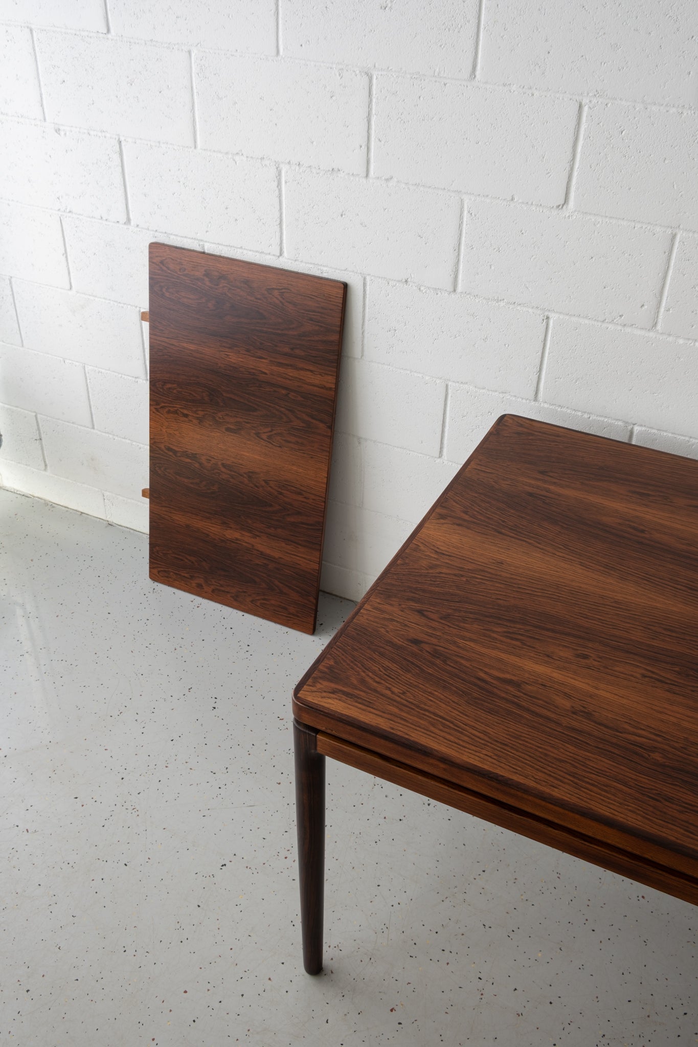 Johannes Andersen rosewood dining table for Christian Linneberg